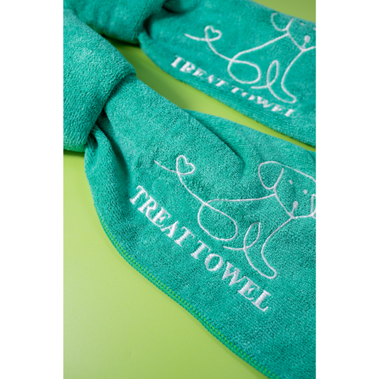 Treat Towel® Dog Puzzle Toy – Calming Sniffing & Enrichment Game